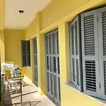 Lima Sol House Hostel *