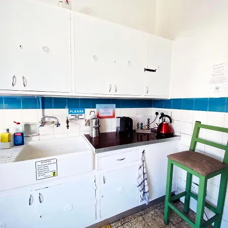 Lima Sol House بيت شباب ليماسول