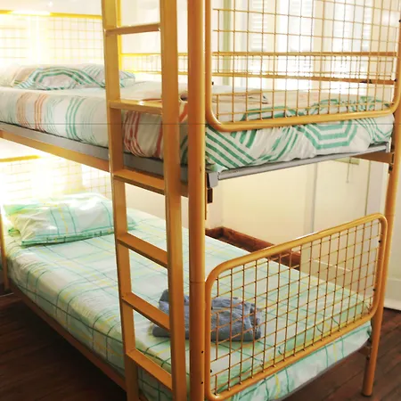 Lima Sol House بيت شباب ليماسول