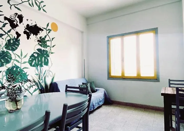 Lima Sol House Hostal *