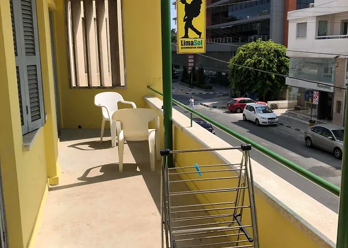 Lima Sol House אכסניה